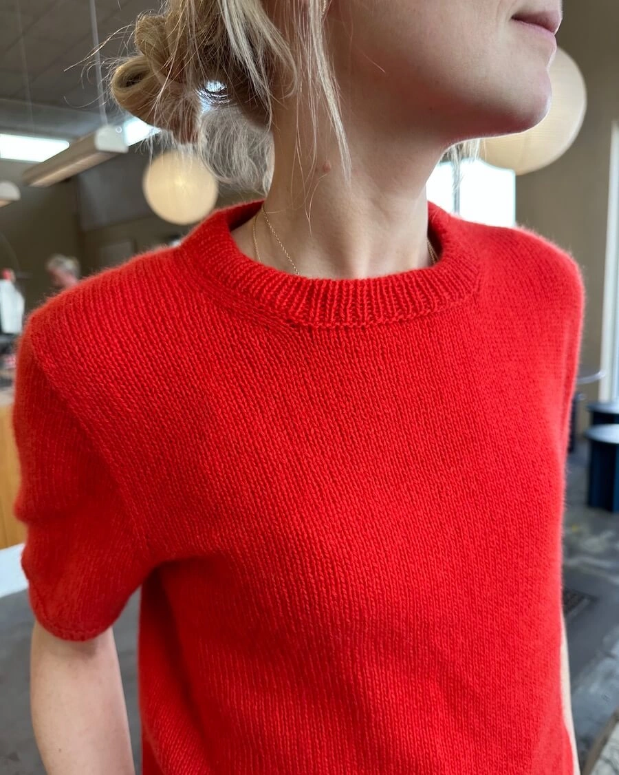 PetiteKnit Poppy Tee neuleohje
