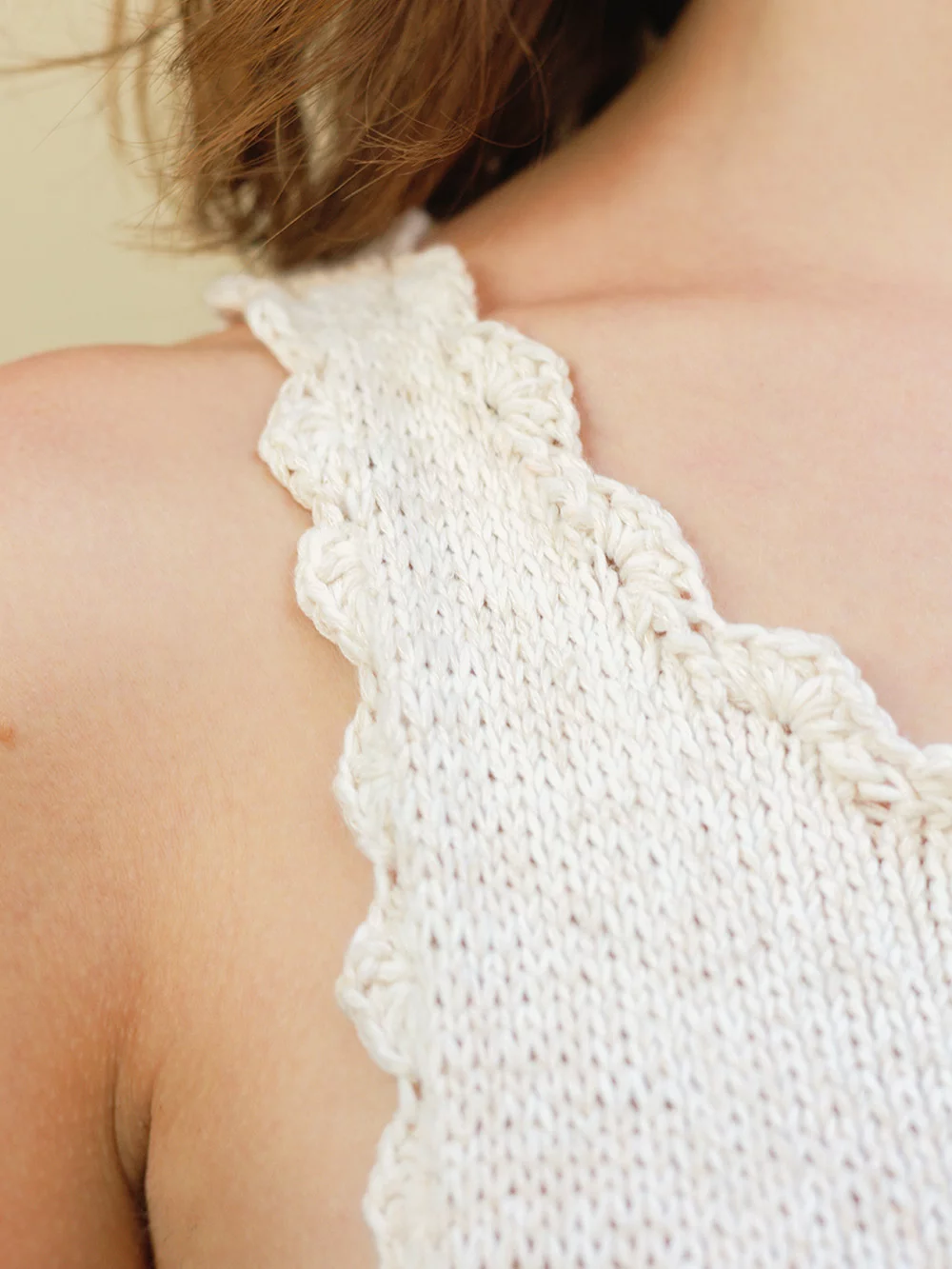 Sandnes Garn 2404-1 Linnea Dress Neuleohje englanti
