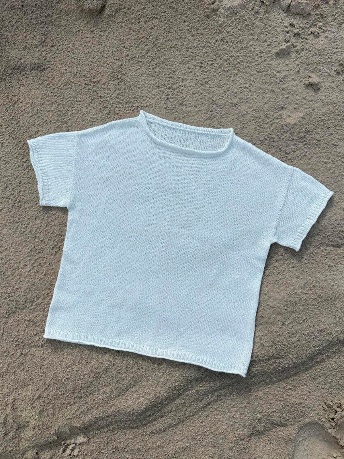 Cloud TEE pattern by Petiteknit - Knitting pattern in English, in print only