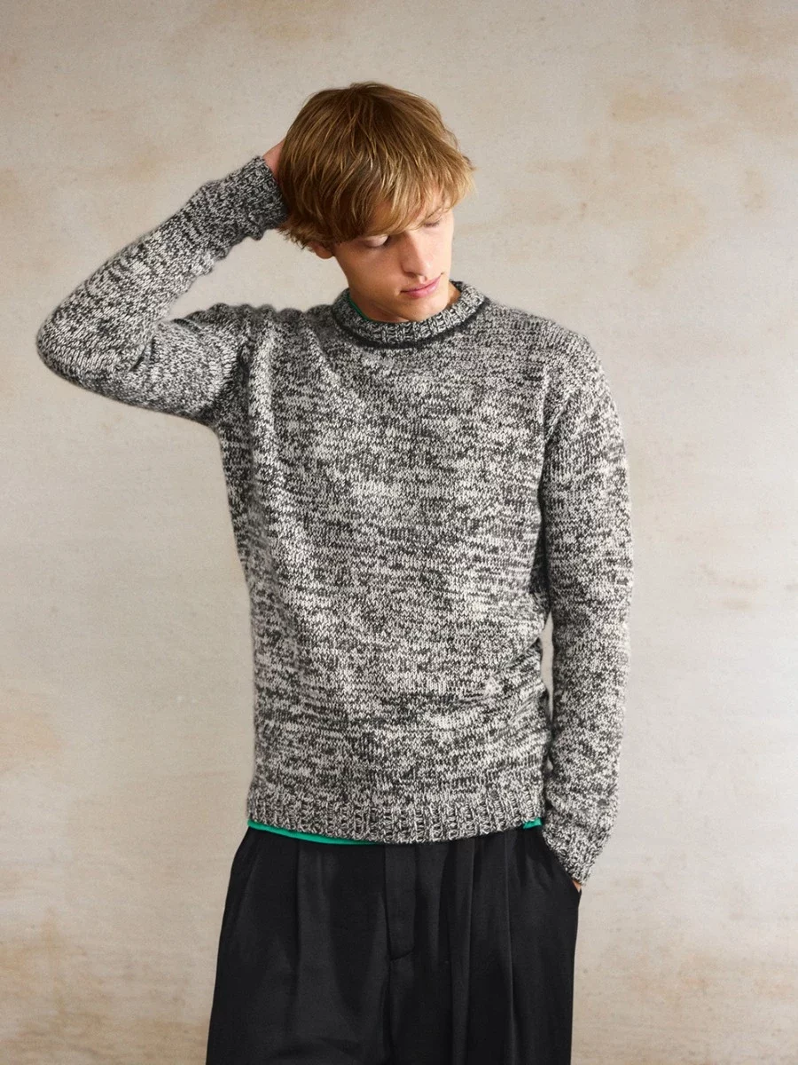 Sandnes 2412-7 Mr. Harvey Sweater Man englanti