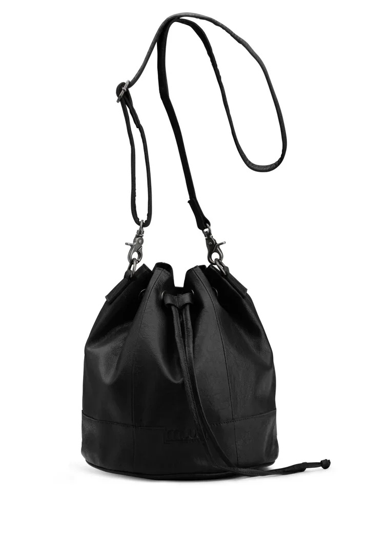 Muud Donna Black