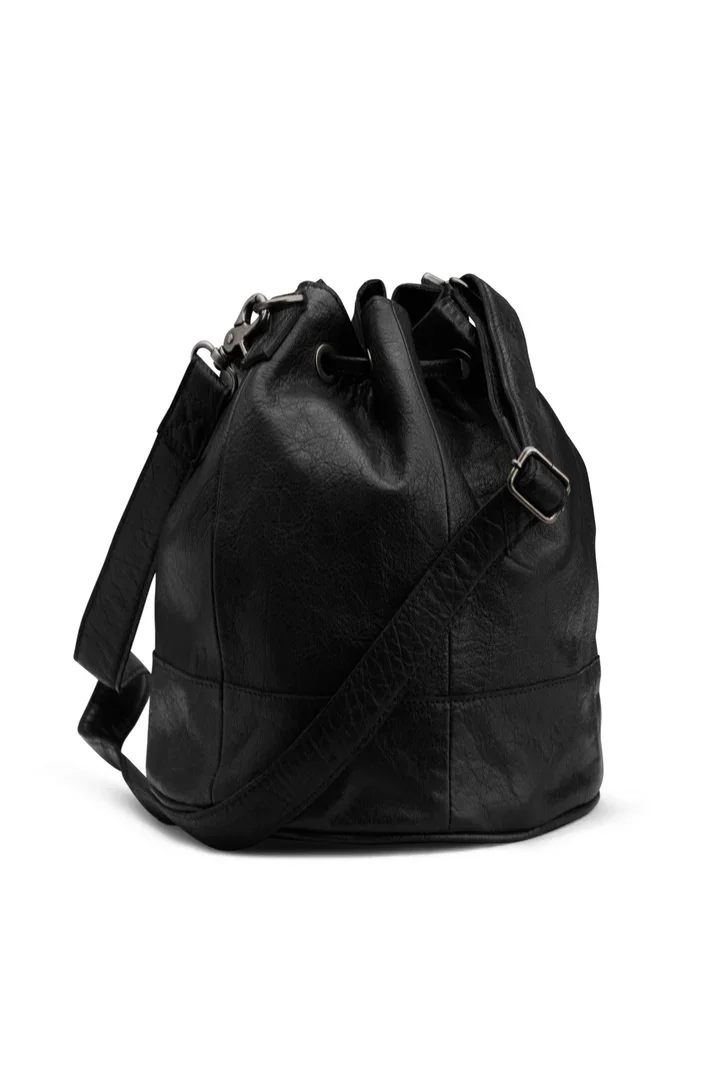Muud Donna Black