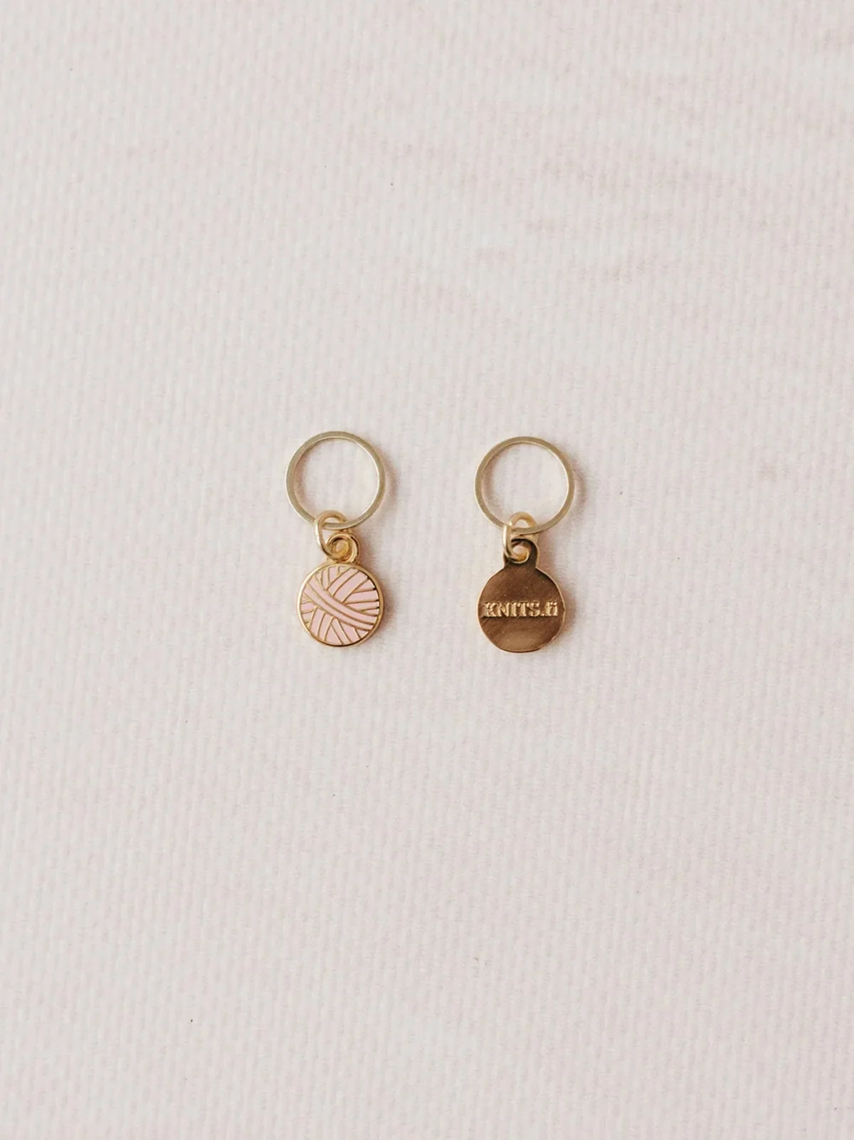 KNITS Silmukkamerkki Yarn Ball Pink