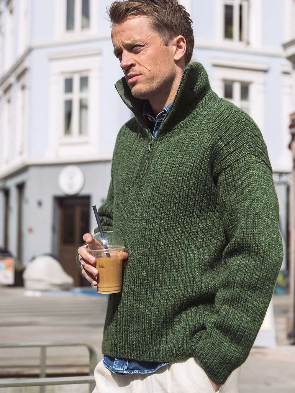 Sandnes 25_4 Tarjei Sweater neuleohje englanti