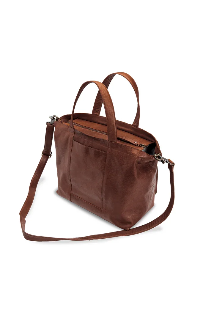 Muud Hiba vetoketjulla Rich Brown