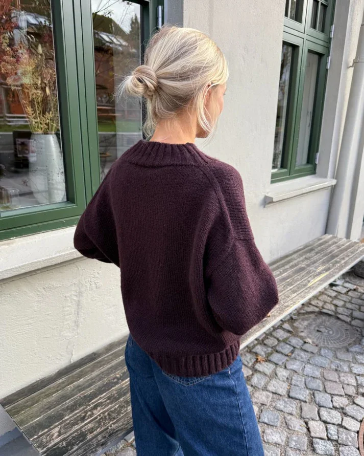 Hannah Sweater V-neck neuleohje suomi