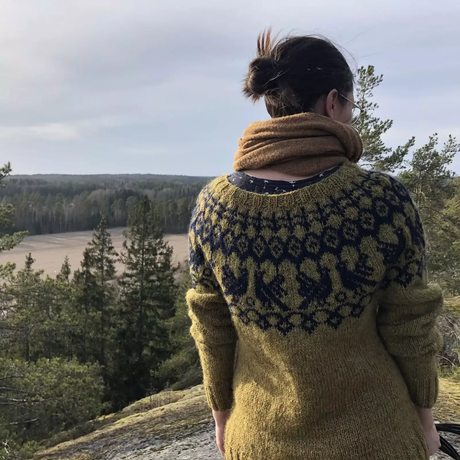 Maailman synty Pattern Print Finnish