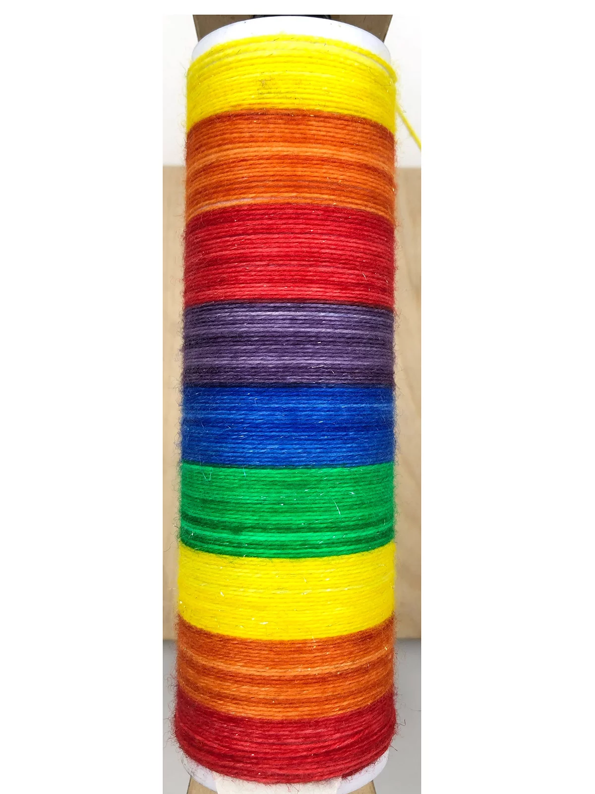 Eldur Yarns käsinvärjätty Praidi Pride raitalanka