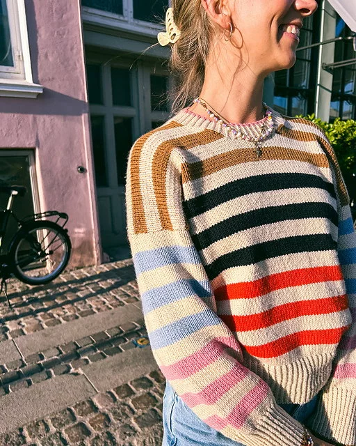 Kutovakika Stripe Hype Paita neuleohje, suomi