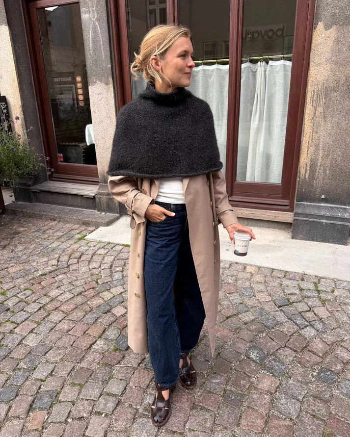 Petiteknit Ivy Cape poncho neuleohje