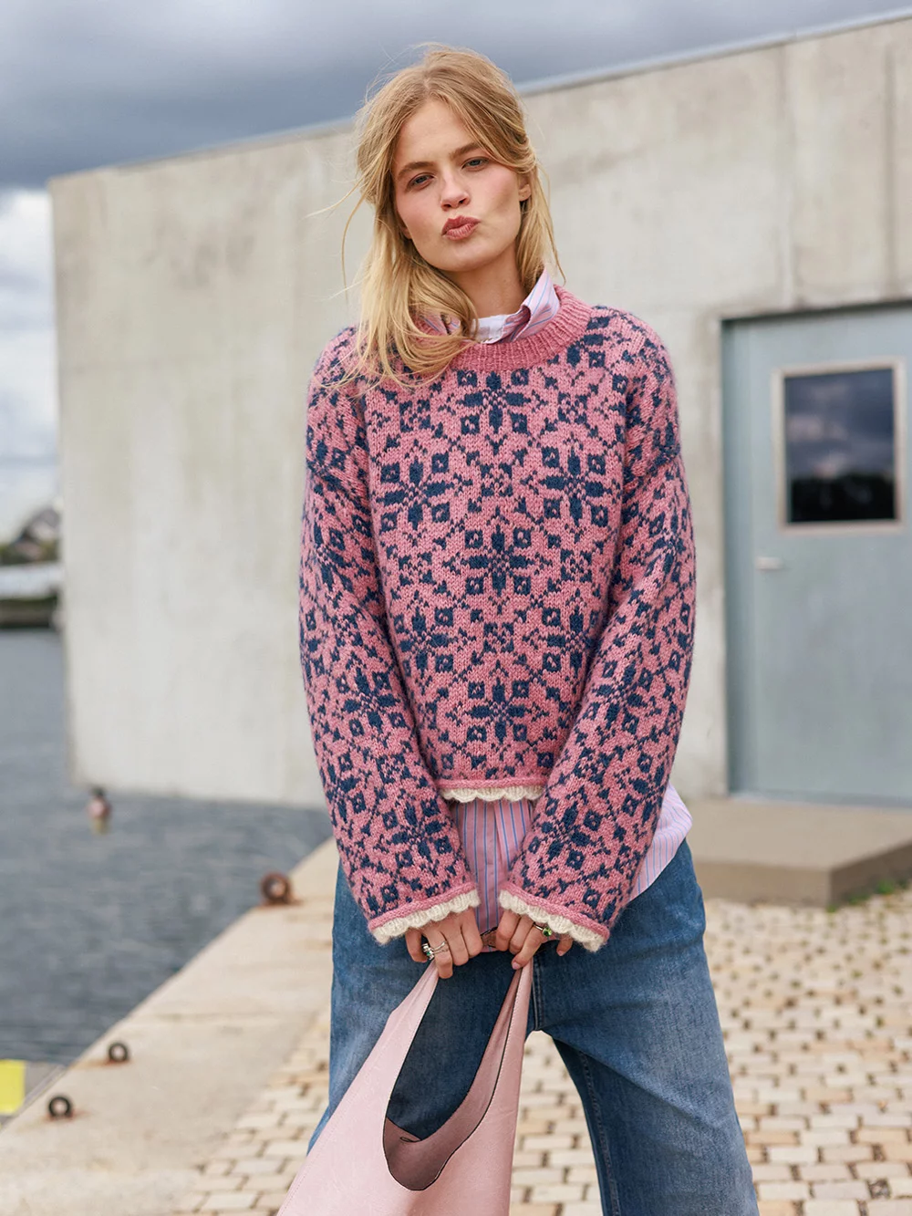 Sandnes Garn 2609-03 Astra Sweater
