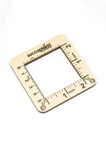 Succaplokki Silmuccaruutu Gauge Checker 5 x 5cm wooden