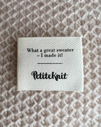 PetiteKnit kangasmerkki iso "What a great sweater - I made it!"