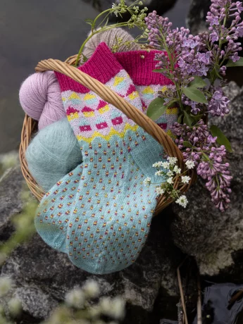 kesamokki_socks_yarn_kit-065094d8695723.jpg