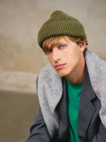 charlie-beanie-06710e6e6df857.webp