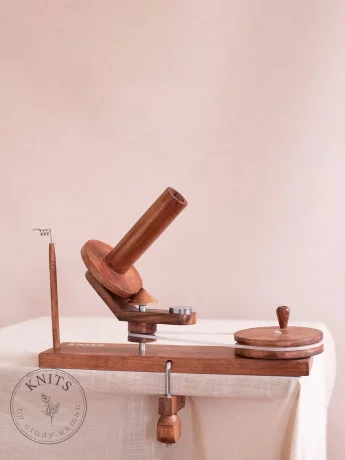 KNITS Yarn ball winder