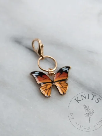 knits-stitch-marker-butterflies-06821dd80e3e1d.jpg