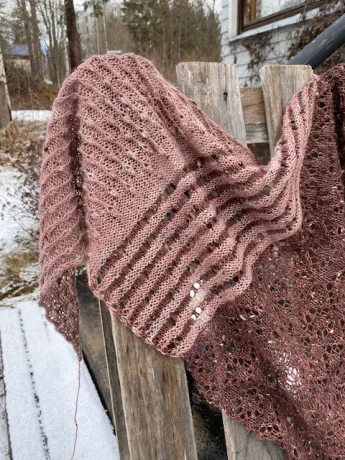 toivola-shawl-knitting-pattern-0683d4ee64f4f0.jpg