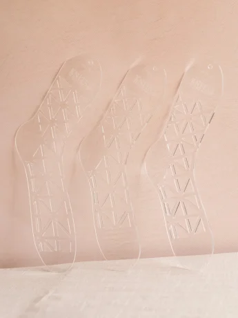 knits-sock-blocker-acrylic-0685d2ef5974f1.jpg
