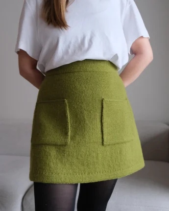 Knitters & Friends neuleohje Louna Mini Skirt englanti