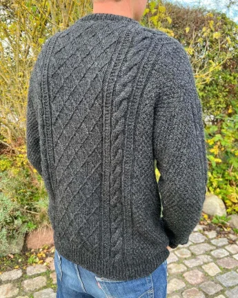 moby-sweater-man-pattern-finnish-068ef5316121c0.jpg
