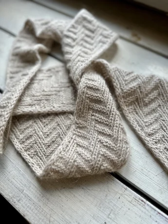 Hetkinen Huivi neuleohje