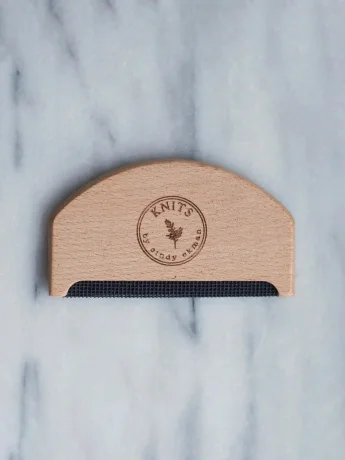 knits-lint-remover-comb-0691f0233ee6a5.jpg