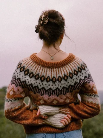 Kutovakika Dirty Caramel Paita neuleohje, suomi