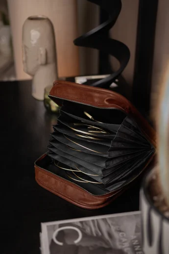 Muud Voss Rich Brown puikkokotelo