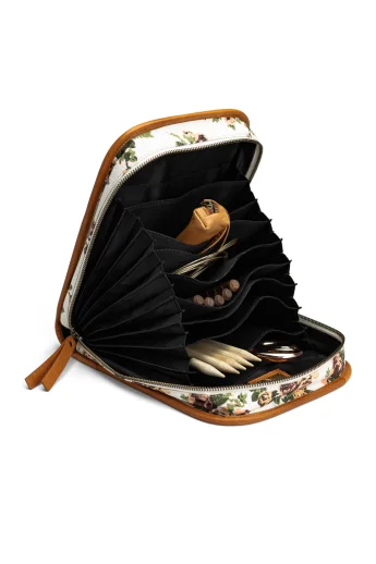 Muud Canvas Voss Flower puikkokotelo