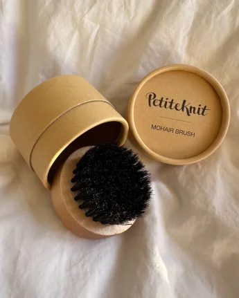petiteknit-mohair-brush-069833a2a44a8e.webp