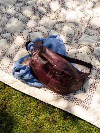 redesigned-project-96-large-belt-bag-069e73c6541885.jpg