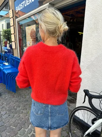 stockholm-sweater-v-neck-pattern-finnish-069e88ae6ece3d.jpg
