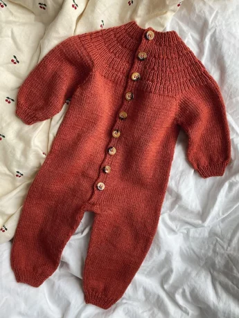 ankers-onesie-pattern-finnish-069e89bb600e7f.jpg