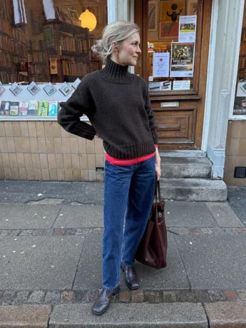 hannah-sweater-o-neck-pattern-finnish-069e9bca23769f.jpg