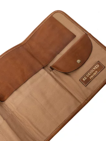 redesigned-project-52-needle-case-walnut-069f1b0d533345.jpg