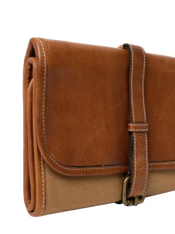 redesigned-project-52-needle-case-walnut-069f1b0d6227d3.jpg