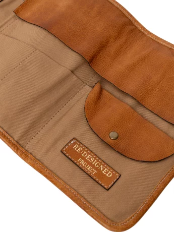 redesigned-project-52-needle-case-burned-tan-069f1b29bb08f6.jpg