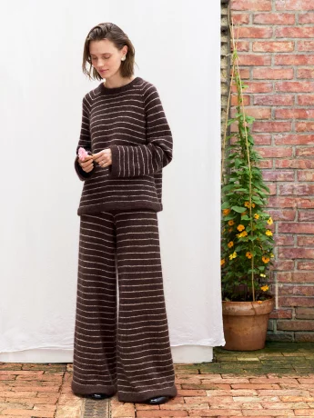 sandnes-2606-01-diy-riley-sweater-pants-pattern-finnish-06a86f2b62ca33.jpg