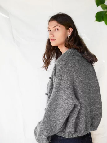 sandnes-2606-08-diy-bomber-jacket-pattern-finnish-06a8709388039c.jpg