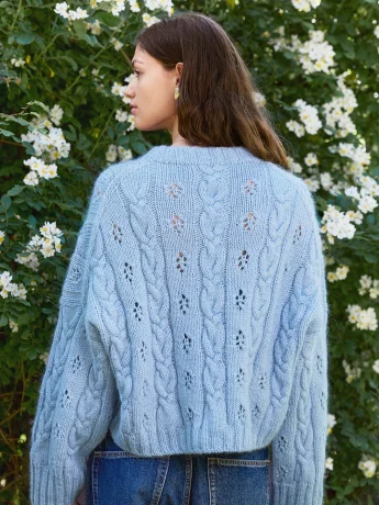 sandnes-2606-11-diy-junia-sweater-pattern-finnish-06a885ba363cea.jpg