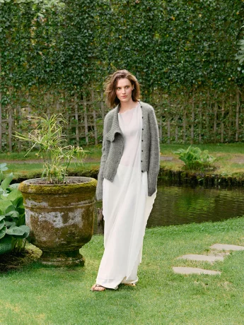 sandnes-2606-13-diy-tracie-cardigan-pattern-finnish-06a8861251b34a.jpg